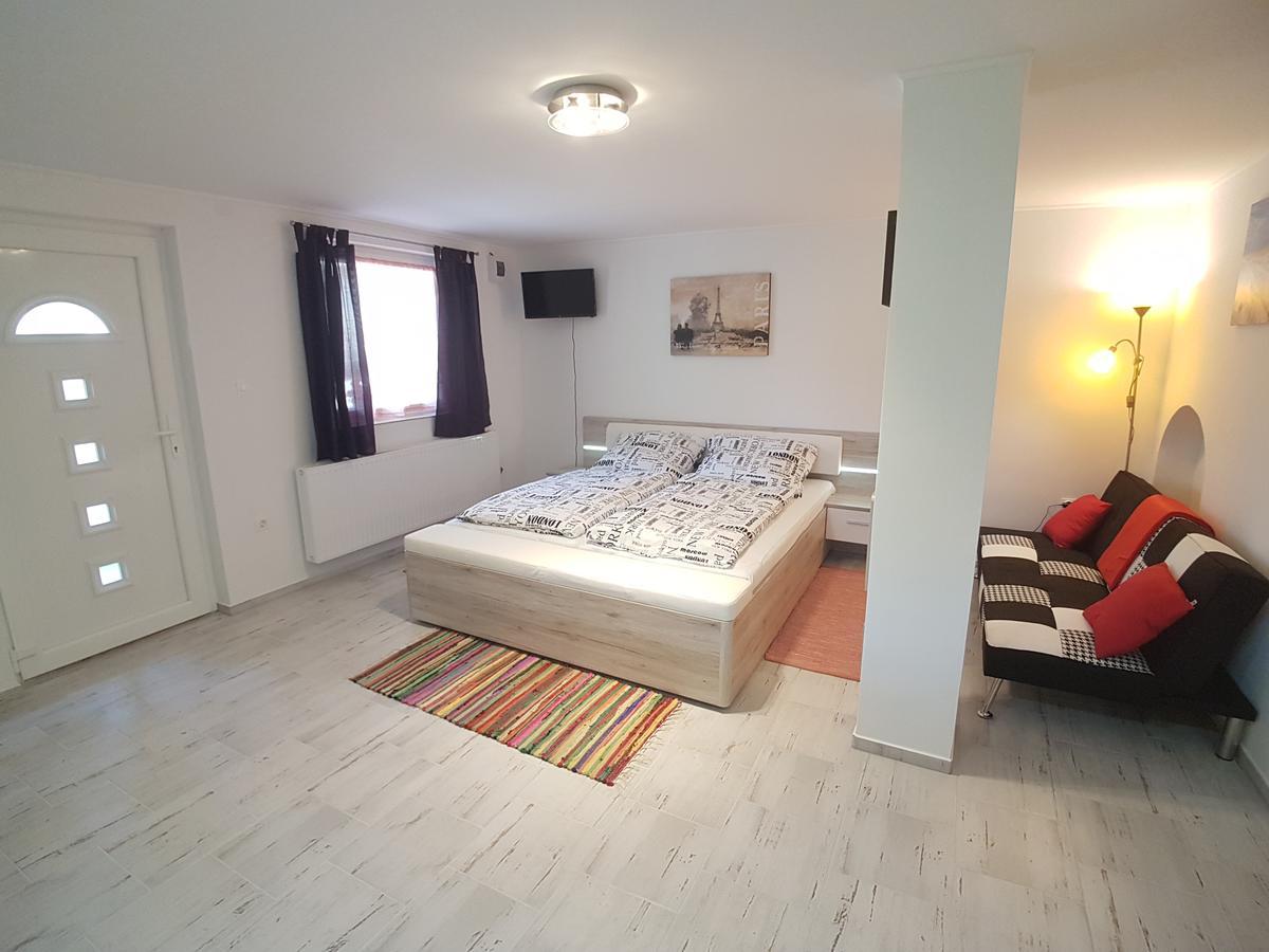 Villa Nora Heviz Bagian luar foto