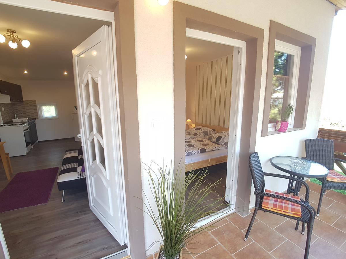 Villa Nora Heviz Bagian luar foto