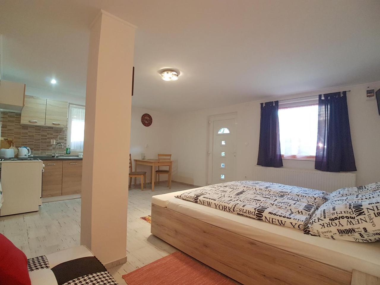 Villa Nora Heviz Bagian luar foto
