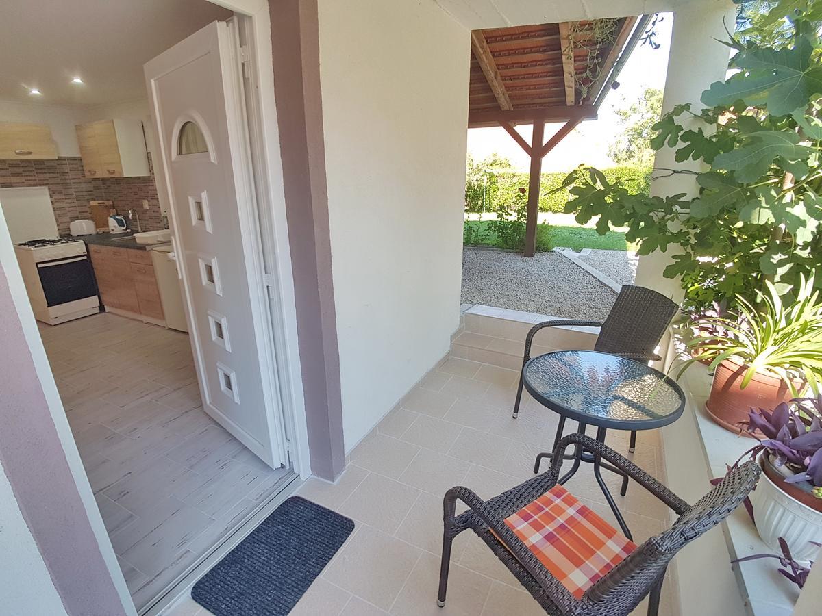Villa Nora Heviz Bagian luar foto